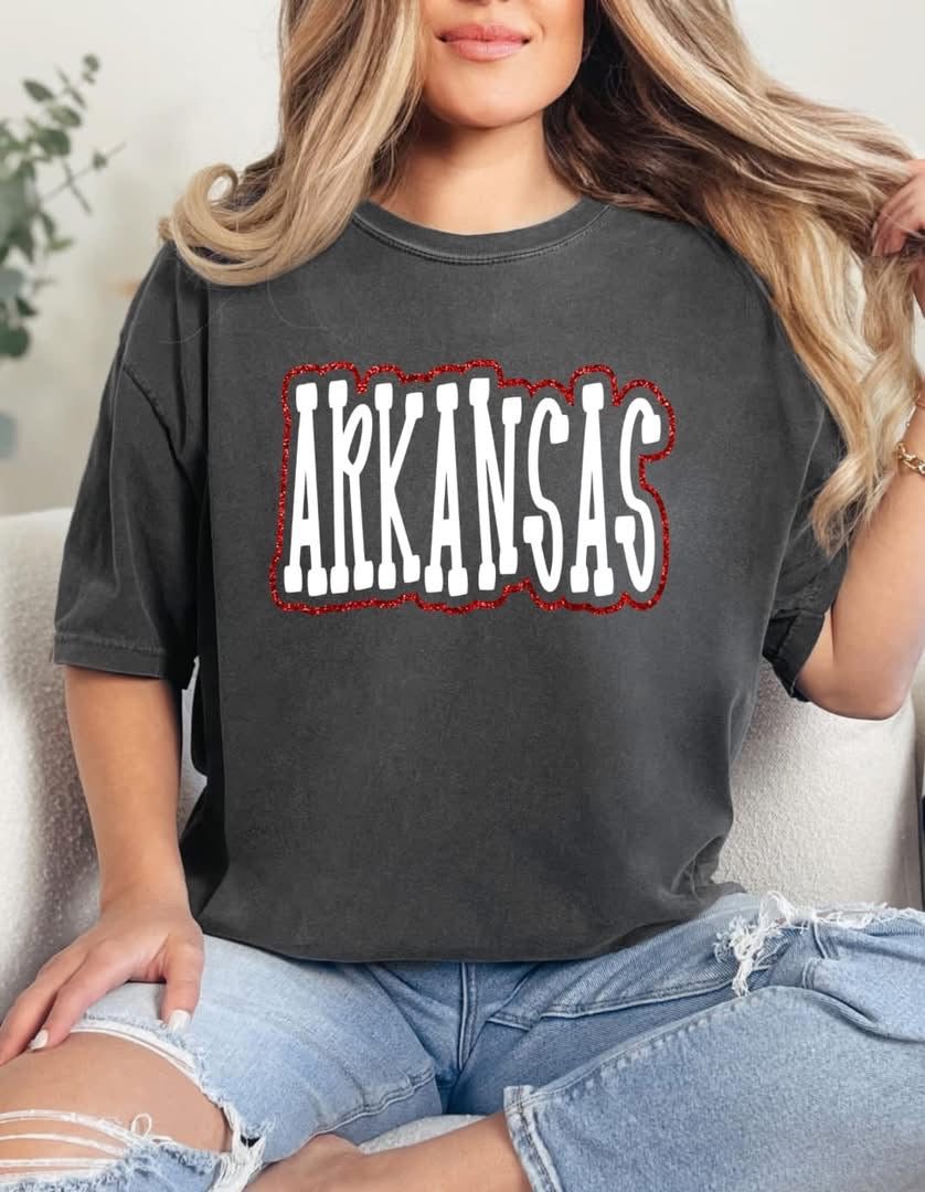Arkansas Puff & Glitter Outline Tee
